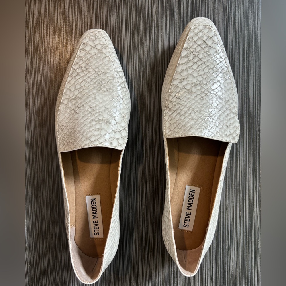 Steve Madden Women's Textured Cream Loafers